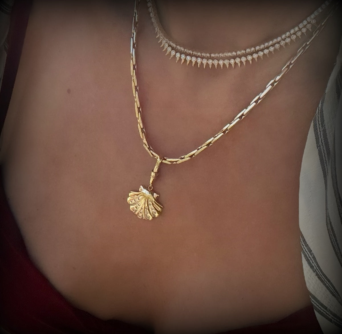 14KT Gold Diamond Shell Pendant Charm