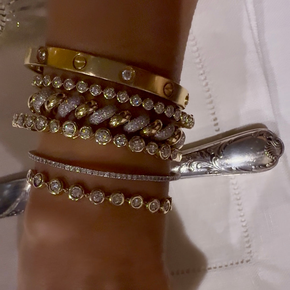 14KT Gold Diamond The Line Bubble Bezel Set Tennis Bracelet