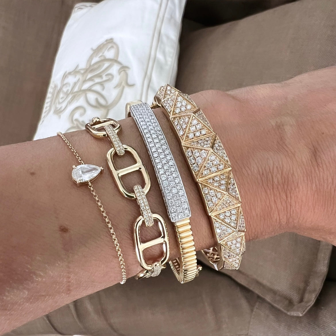 14KT Gold Diamond Uma Luxe Spike Bangle