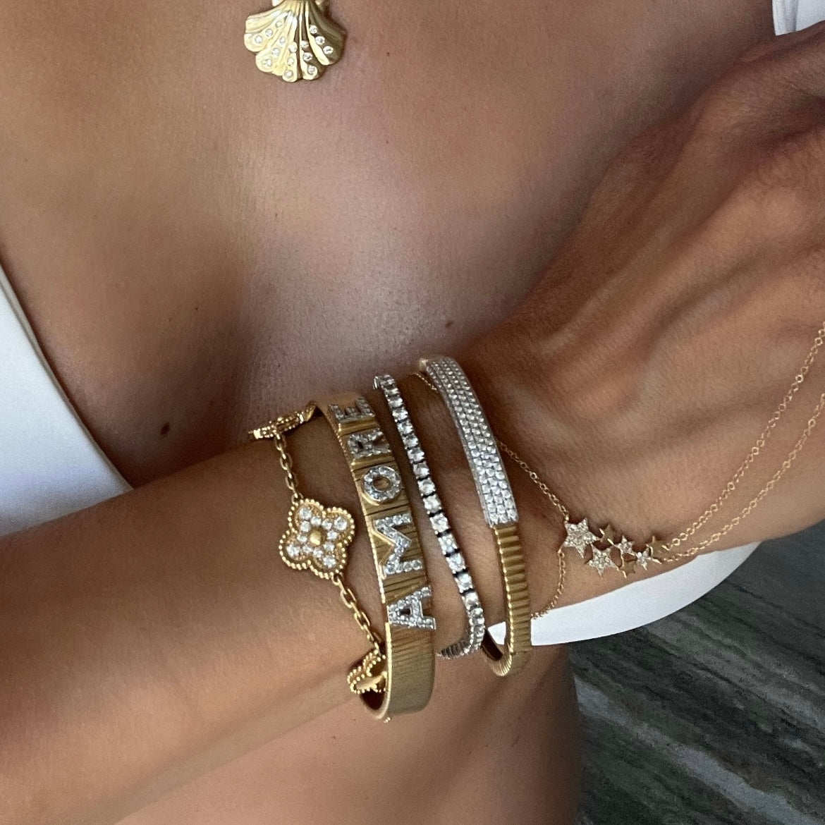 14KT Gold Diamond Cluster Stars Finger Bracelet Hand Chain