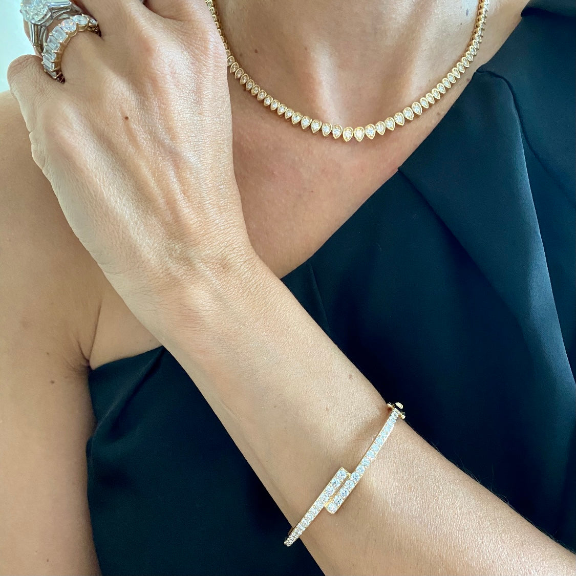 14KT Gold Diamond Adalyn Luxe Twist Bangle Bracelet