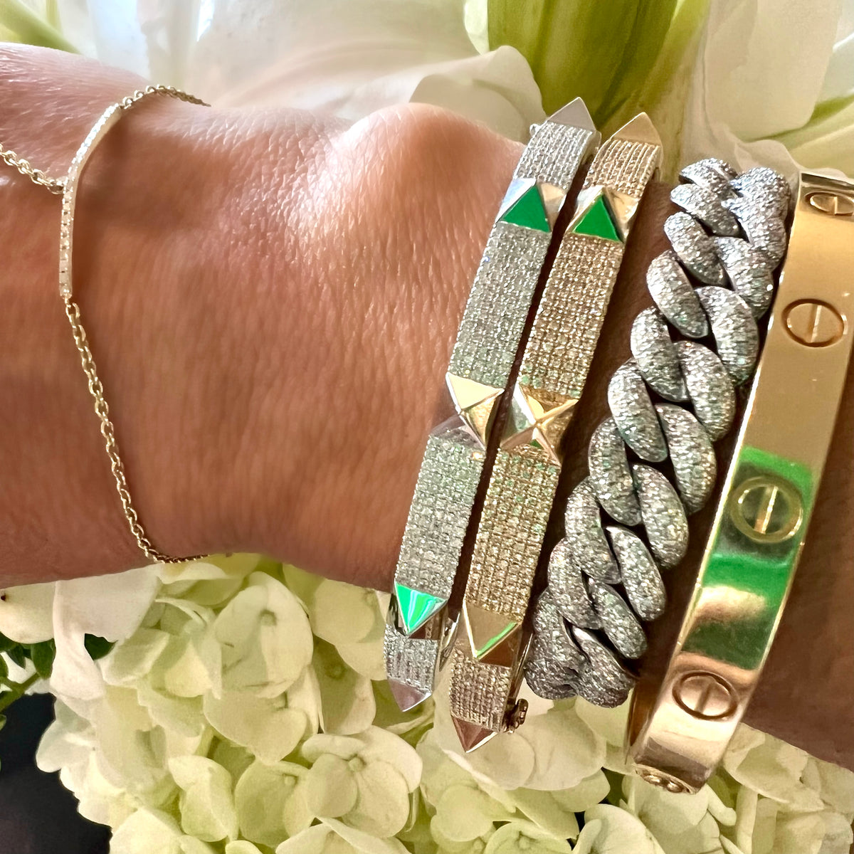 14KT Gold Diamond Aria Spike Bangle Bracelet