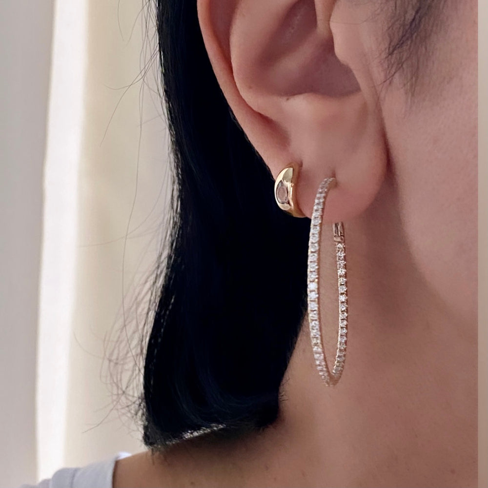 
                
                    Load image into Gallery viewer, 14KT Gold Diamond Niki Hoop Earrings
                
            