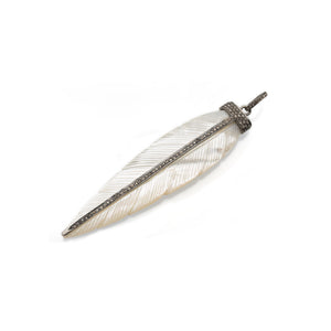 
                
                    Load image into Gallery viewer, Mother of Pearl Ivory Leaf Pendant With Diamond - DilaraSaatci
                
            